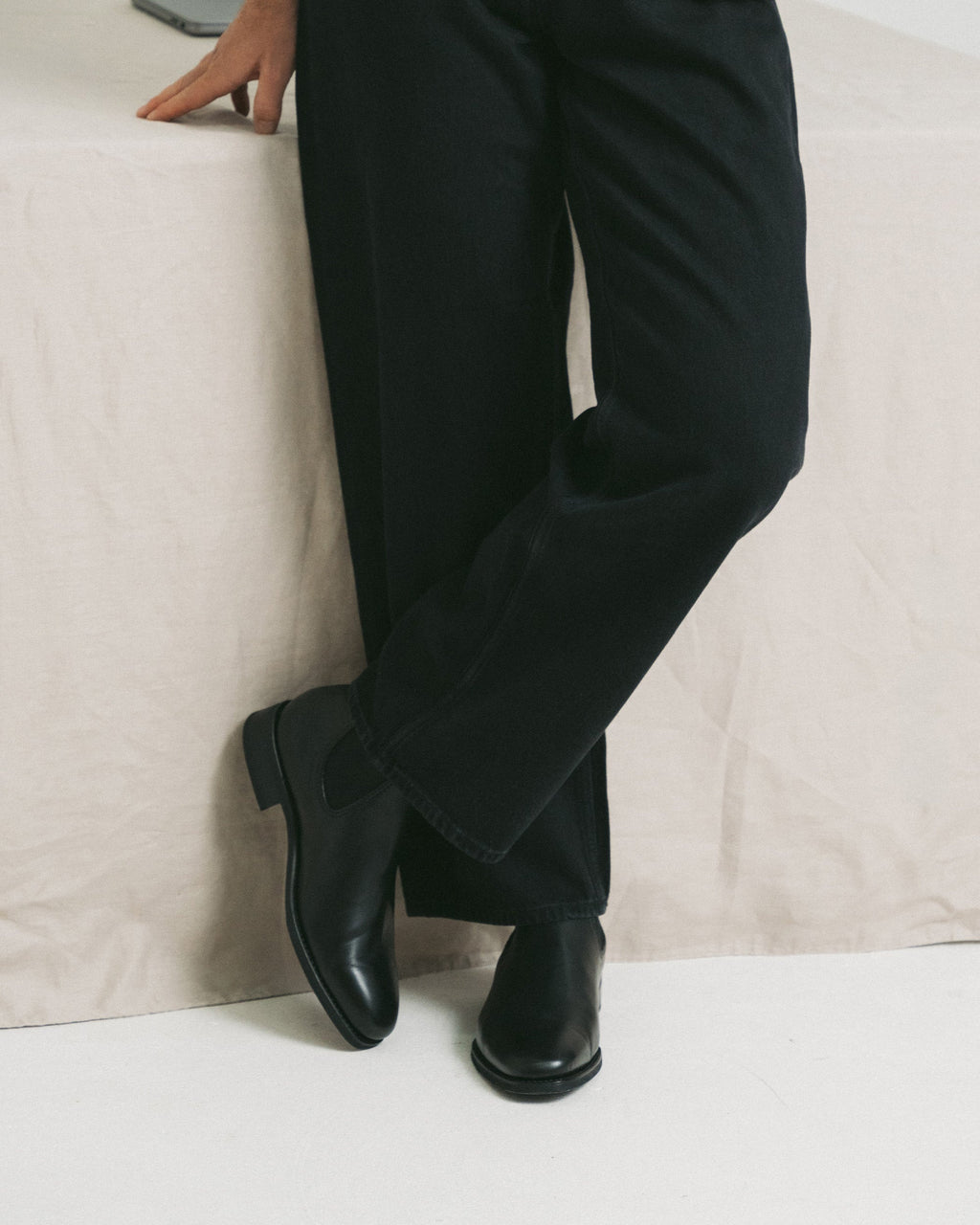 Halton Chelsea Boot – Black Calf